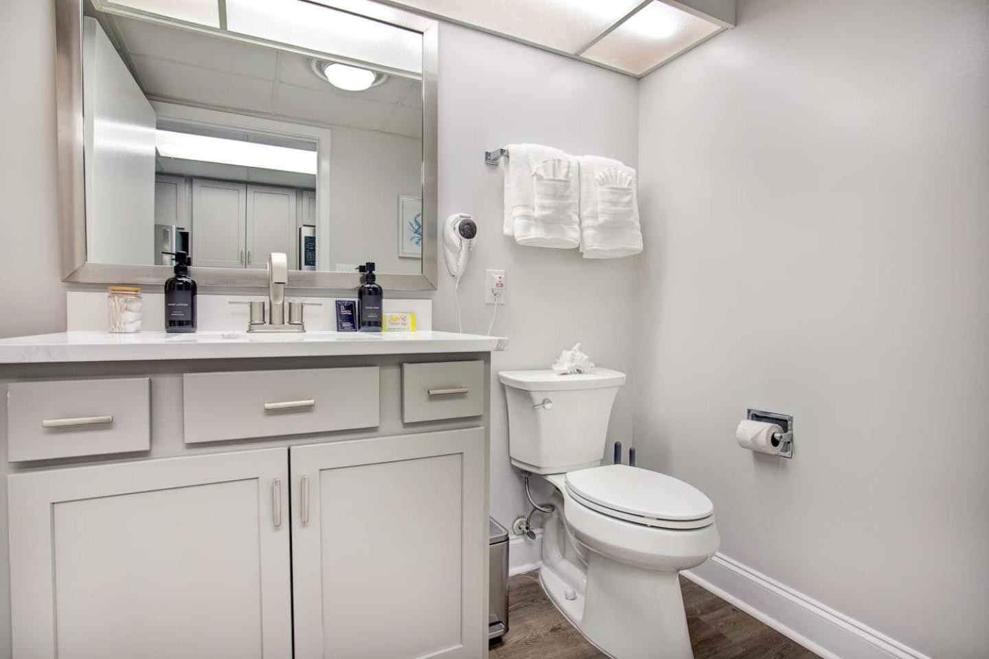 Oceanfront Escape Renovated Suite At Camelot Μιρτλ Μπιτς Εξωτερικό φωτογραφία